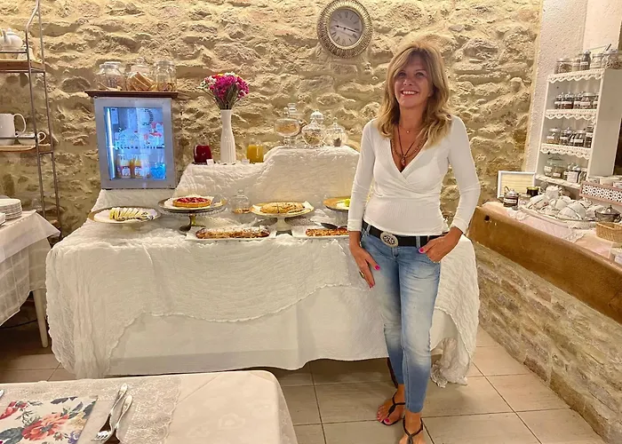 Nocleg ze śniadaniem Tamara Country & Montefiore Conca