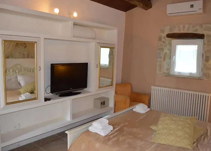 Tamara Country & Montefiore Conca