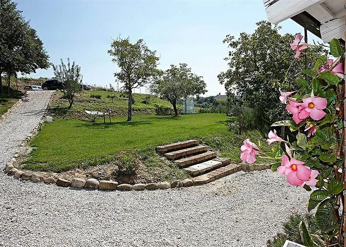 Tamara Country & Montefiore Conca